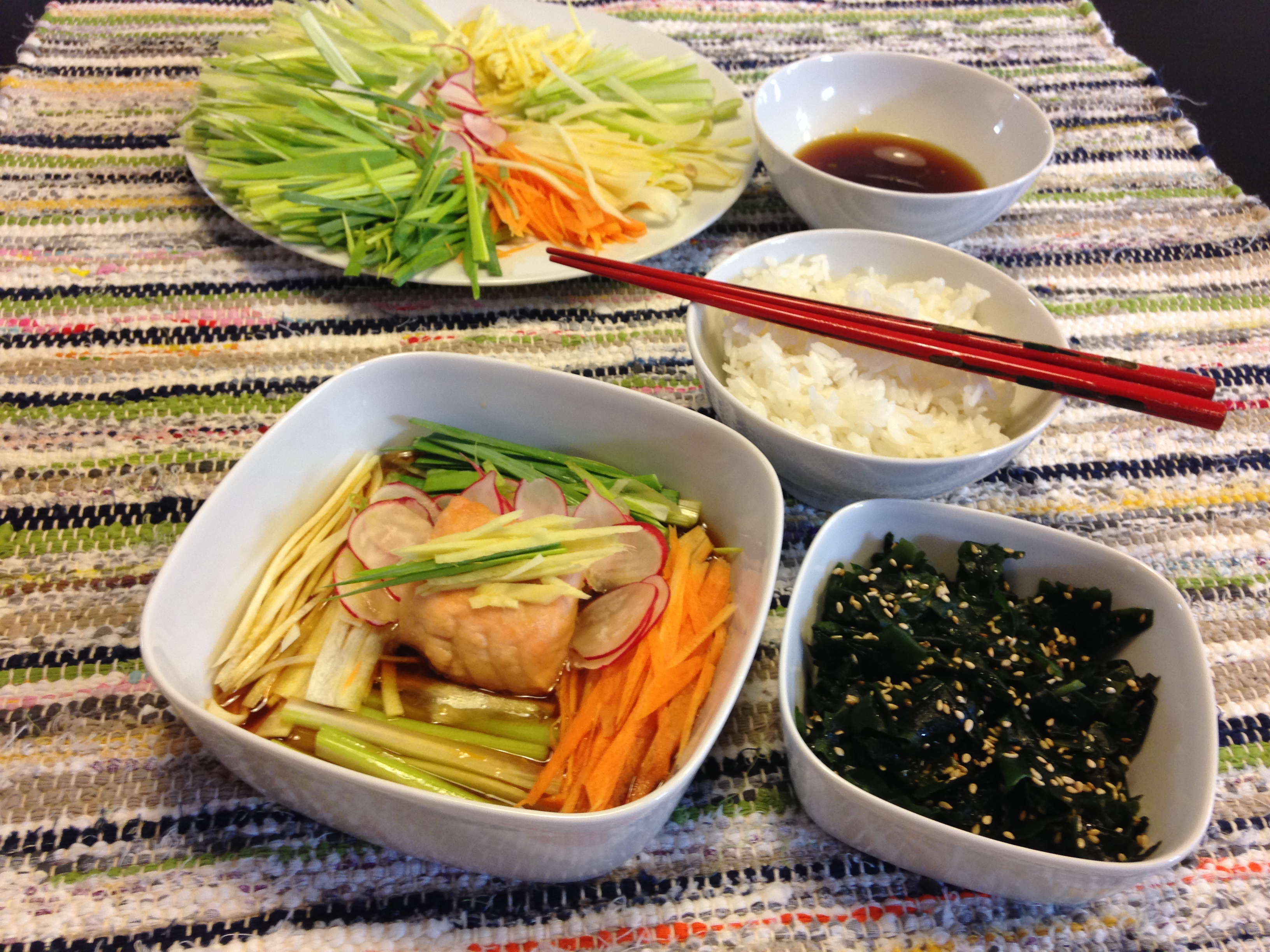 Petits légumes et saumon au bouillon nanbanzuke